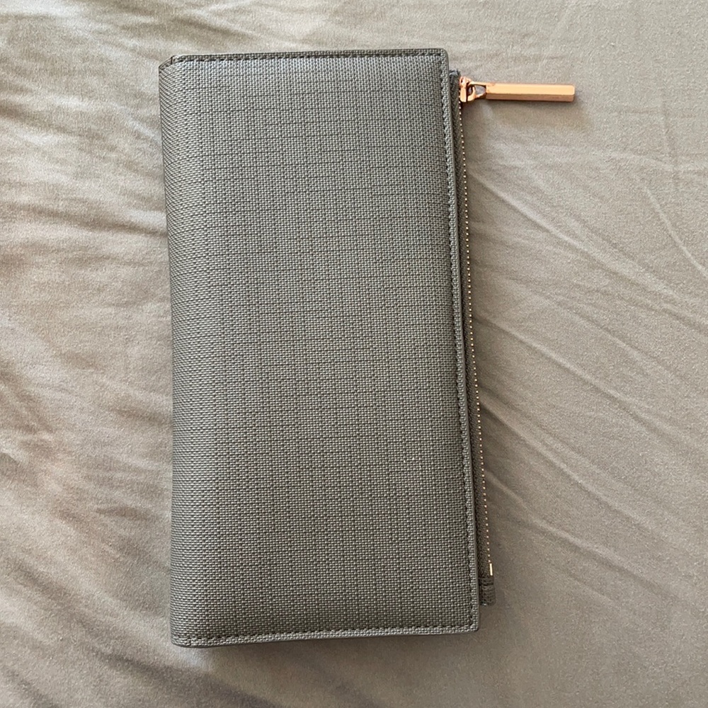 Dagne Dover Wallet